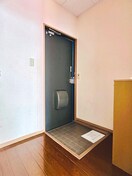 玄関 リヴ２号館