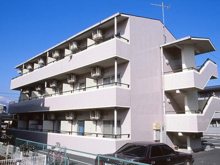 外観写真 ジュネス３