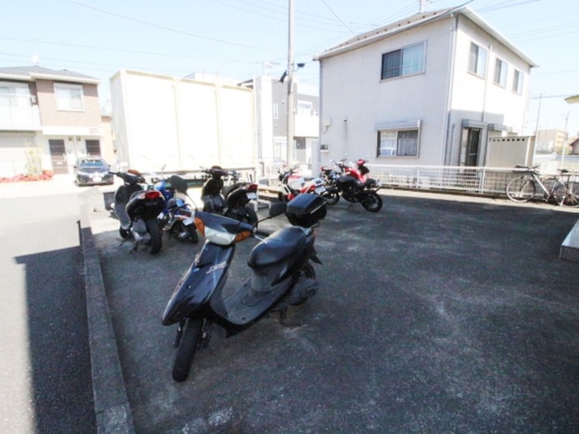 駐輪場 社家小町壱番館