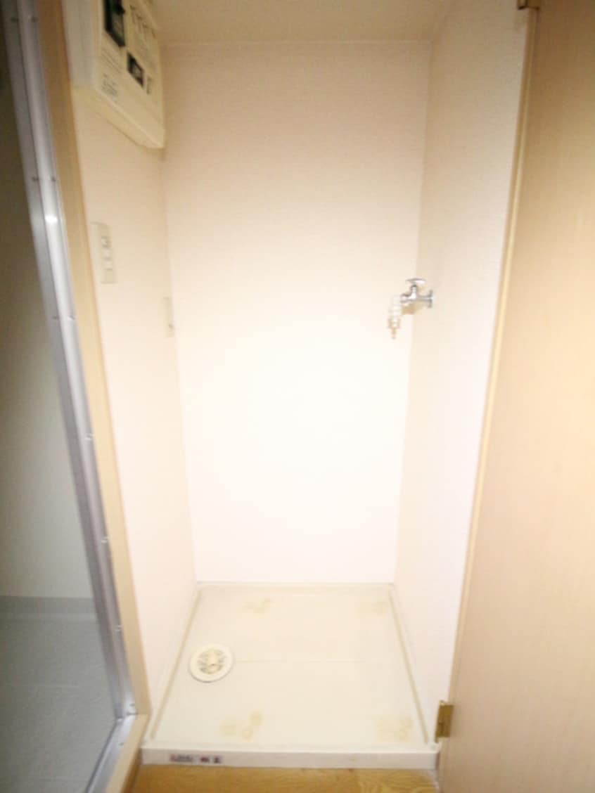 洗濯機置場 社家小町壱番館