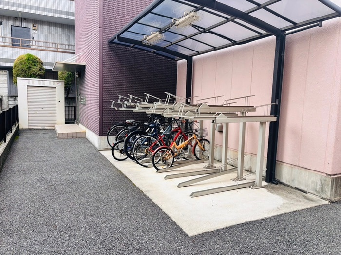 駐輪場 ｱﾝﾌﾟﾙｰﾙﾌｪｰﾙﾍﾞﾙﾂﾘｰⅢ