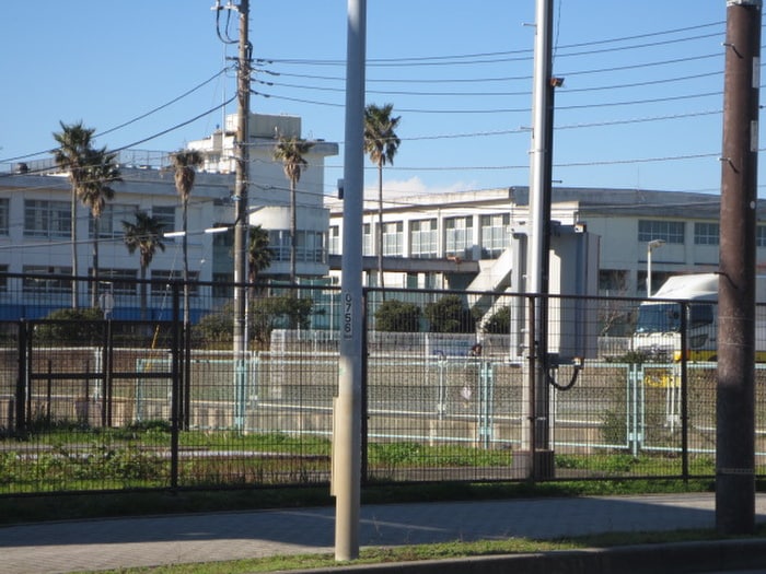 神奈川県立三浦臨海高等学校(高等学校/高等専門学校)まで1910m メゾンＭ