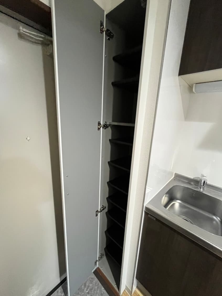 靴箱 Historia仲宿