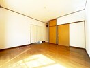 居室 ロ－リエ