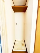 洗濯機置場 ロ－リエ