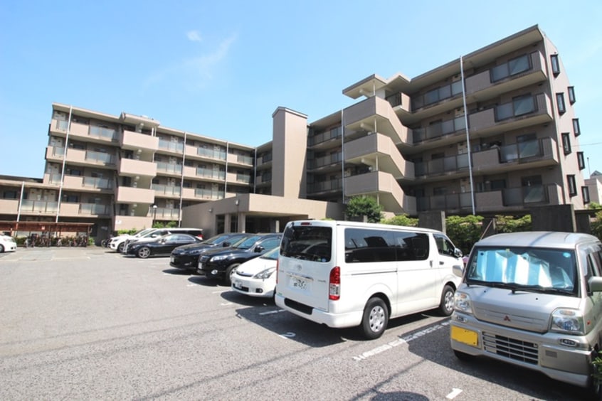 駐車場 フレンドリー春大路