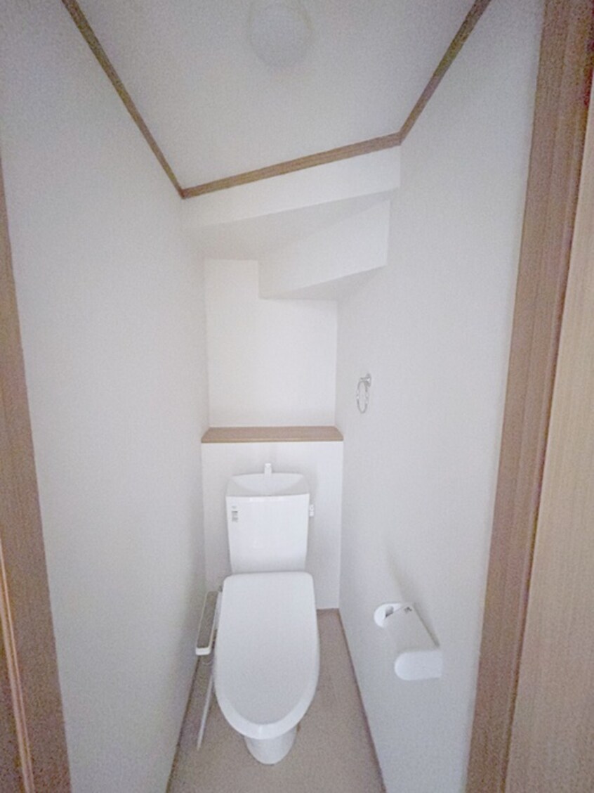 トイレ ラークスパー