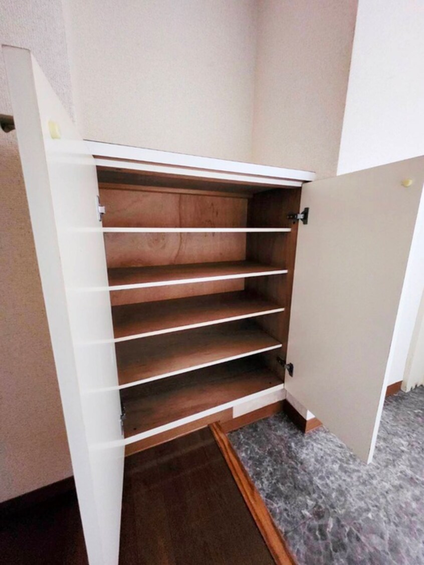 靴箱 セザール衣笠公園(202)