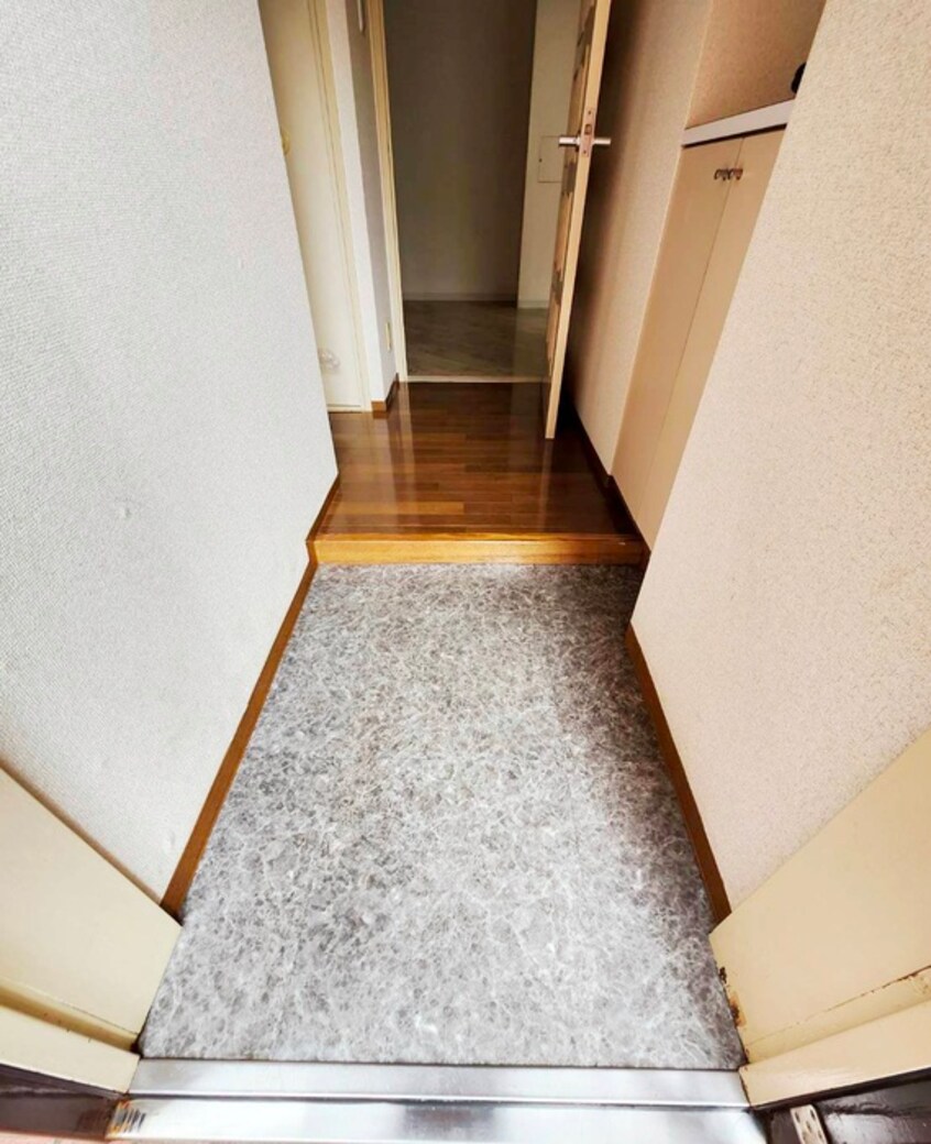 玄関 セザール衣笠公園(202)