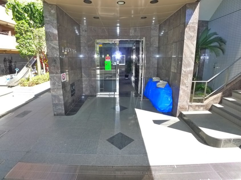 エントランス部分 関寅ビル第5