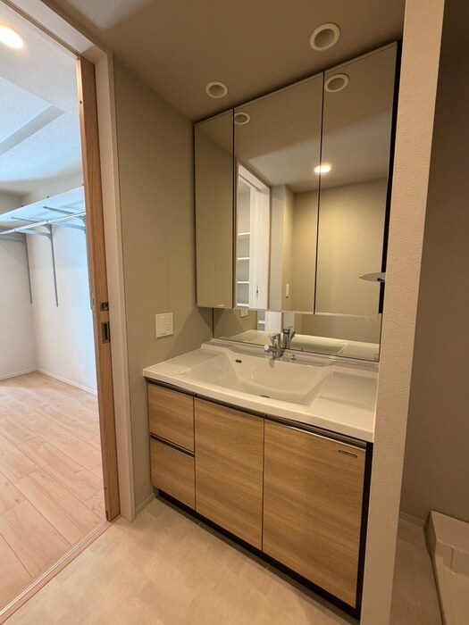 洗面 ｻﾞ･ｹﾝｼﾞﾝﾄﾝ･ﾚﾝｼﾞﾃﾞﾝｽときわ台