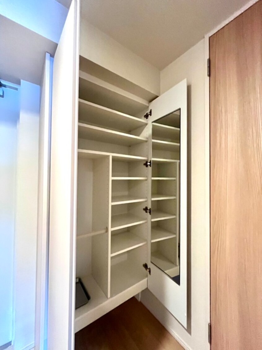 収納 ｻﾞ･ｹﾝｼﾞﾝﾄﾝ･ﾚﾝｼﾞﾃﾞﾝｽときわ台