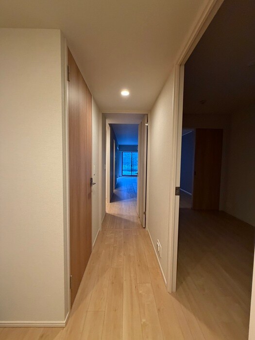 廊下 ｻﾞ･ｹﾝｼﾞﾝﾄﾝ･ﾚﾝｼﾞﾃﾞﾝｽときわ台