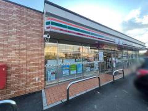 セブンイレブン(コンビニ)まで400m ＫＬＥＩＳ日進