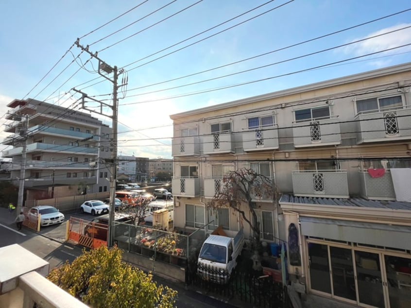 室内からの展望 フル－レメゾンタムラ