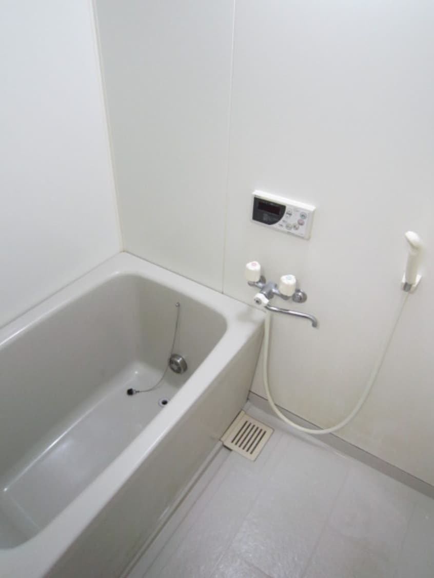 バス／シャワールーム等 アンプル－ルフェ－ルドリ－ミ