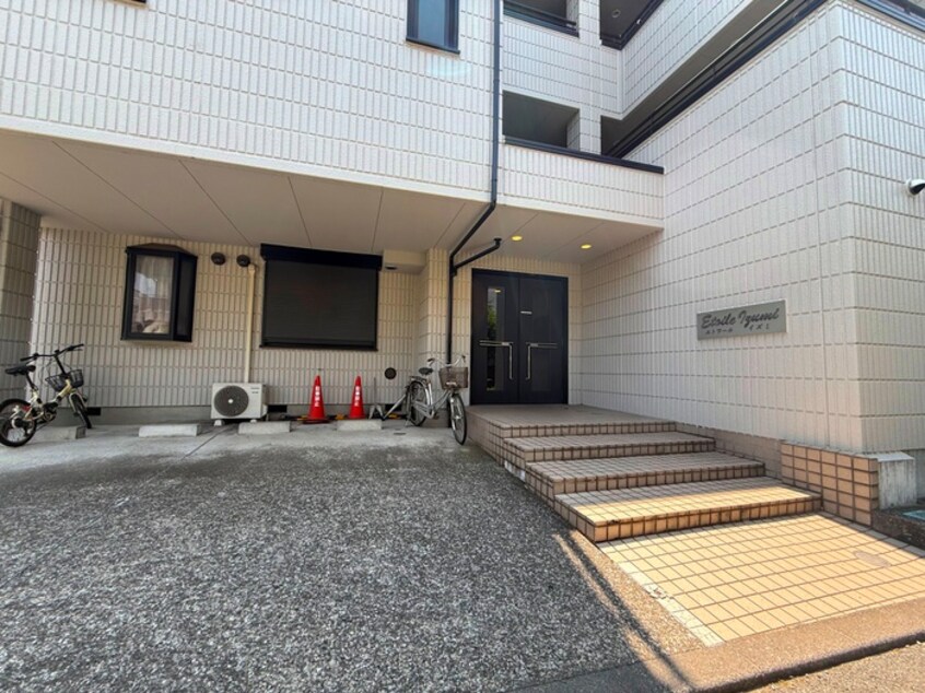 エントランス部分 エトワ－ルイズミ