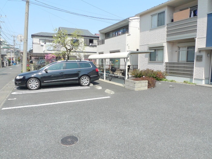 駐車場 ロ－タス本郷