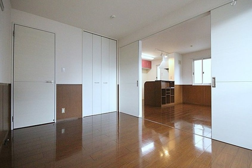 居室 ロ－タス本郷