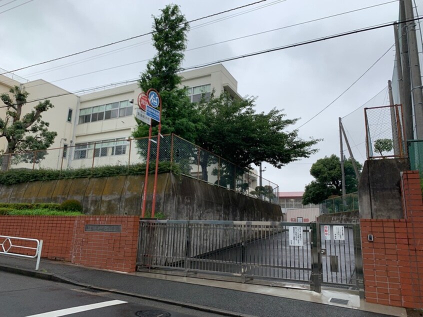 横浜市立丸山台小学校(小学校)まで994m シャトルシモナガヤＢ