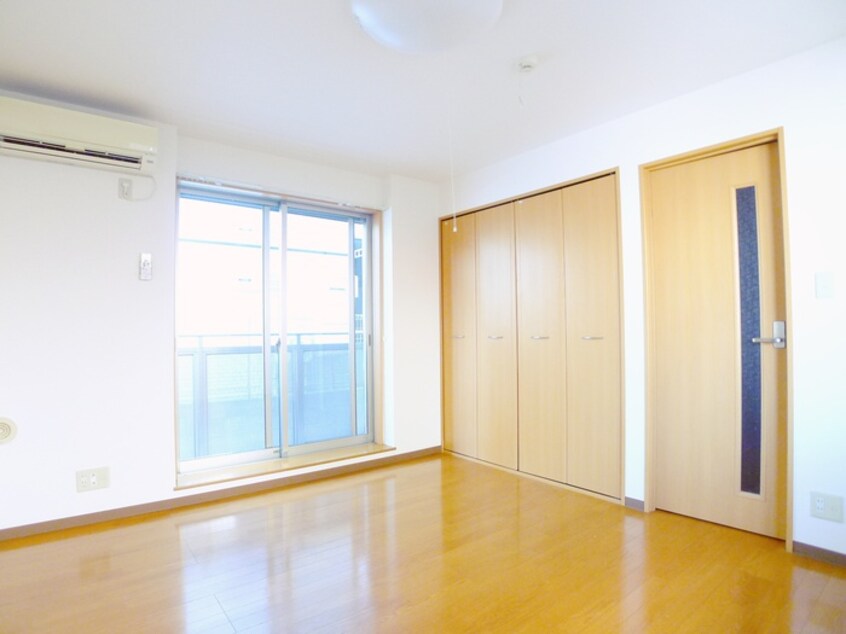 居室 ハピネス・ナカ