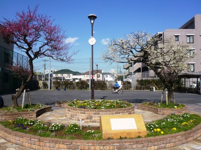 世田谷区立世田谷二丁目ふれあい公園(公園)まで350m レトア・ジュン