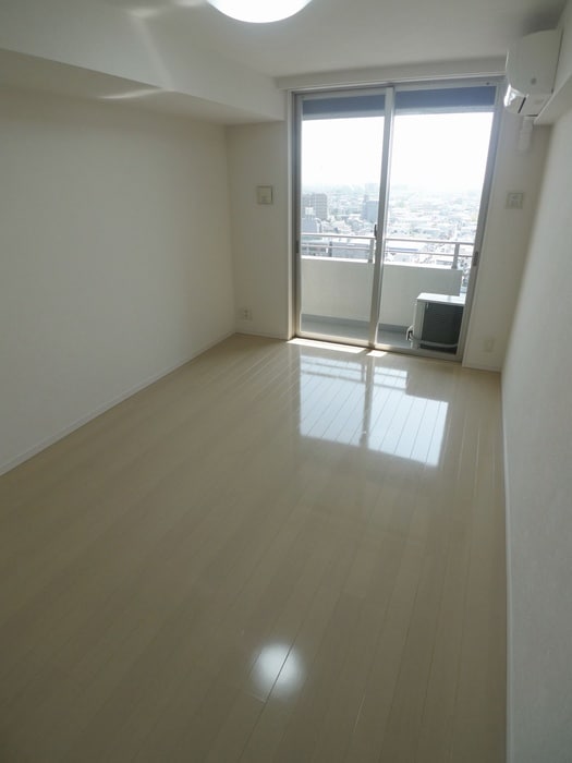 居室 コンフォリア谷塚