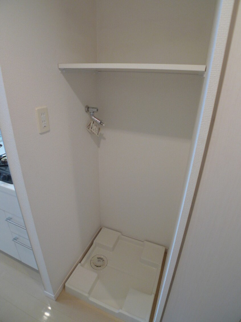 洗濯機置場 コンフォリア谷塚