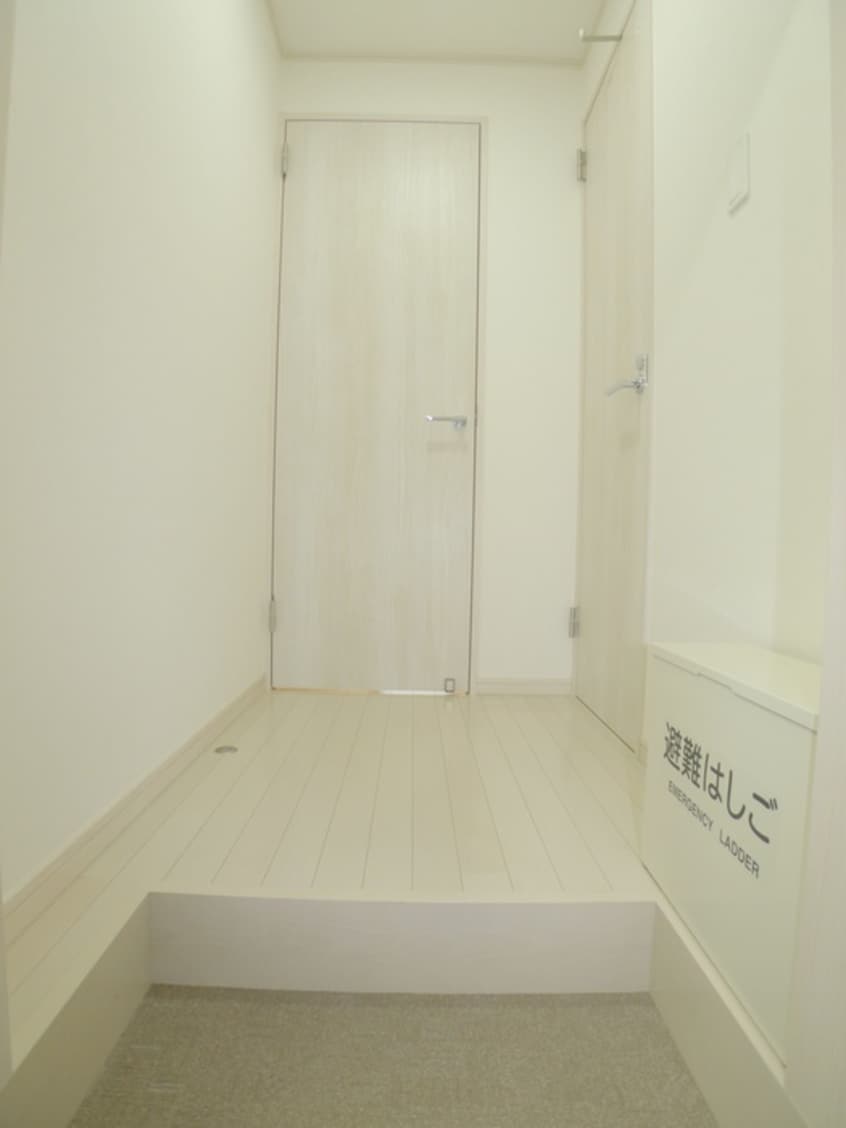 玄関 リブ北千住Ⅱ