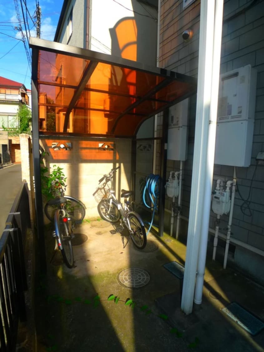 駐輪場 カスミハウス