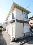 ジュネスピノンの外観
