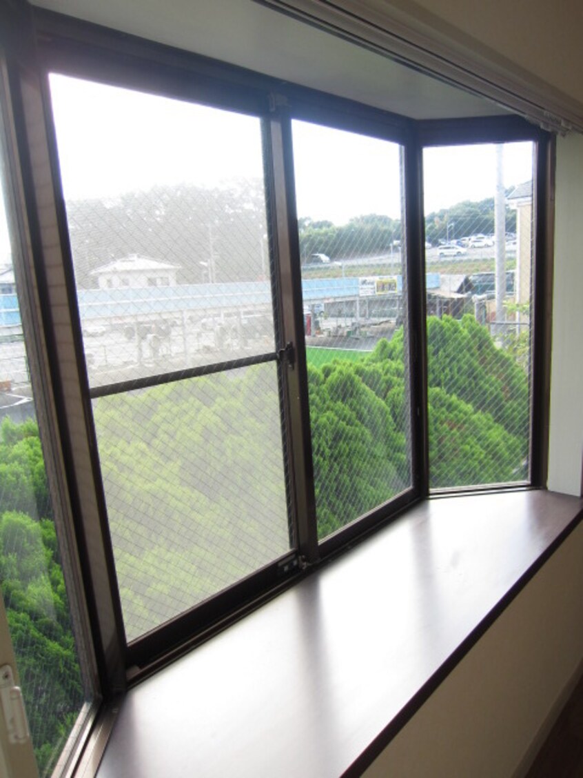 室内からの展望 マリ－ナ三浦海岸