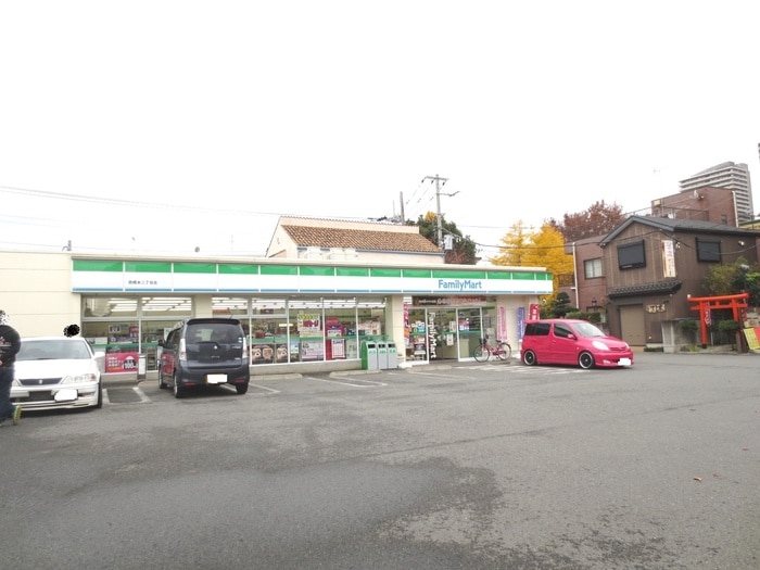 ファミリーマート(コンビニ)まで181m リシェス橋本Ｃ棟