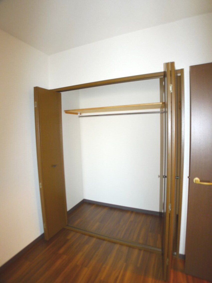 収納 フロ－ラ稲毛