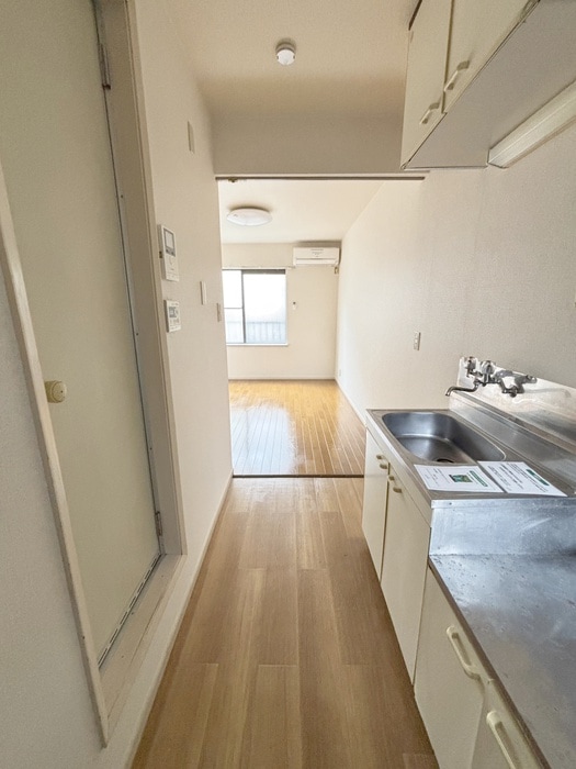 廊下 メゾン東桜