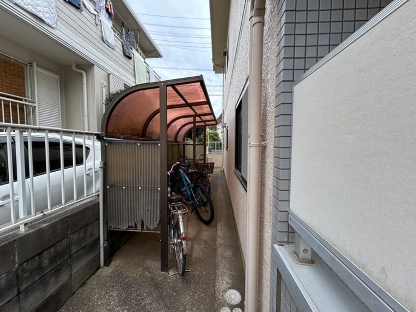 駐輪場 レジデンスハザマ