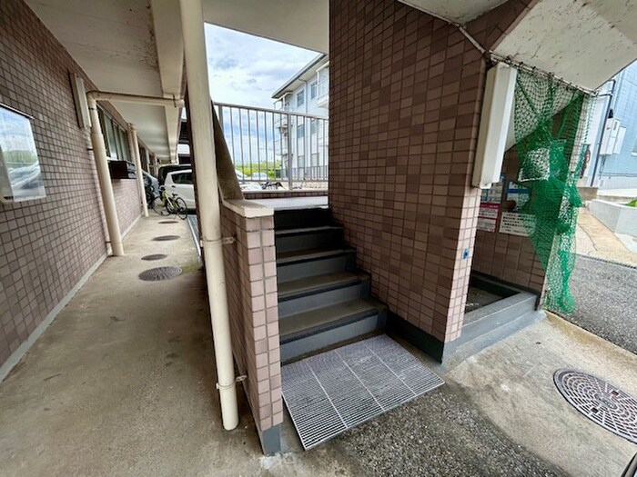 エントランス部分 西山第８ビル