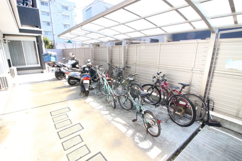 駐輪場 クーネル大和