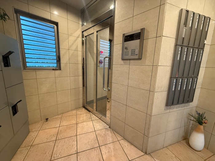 エントランス部分 ヴィラフローレンス