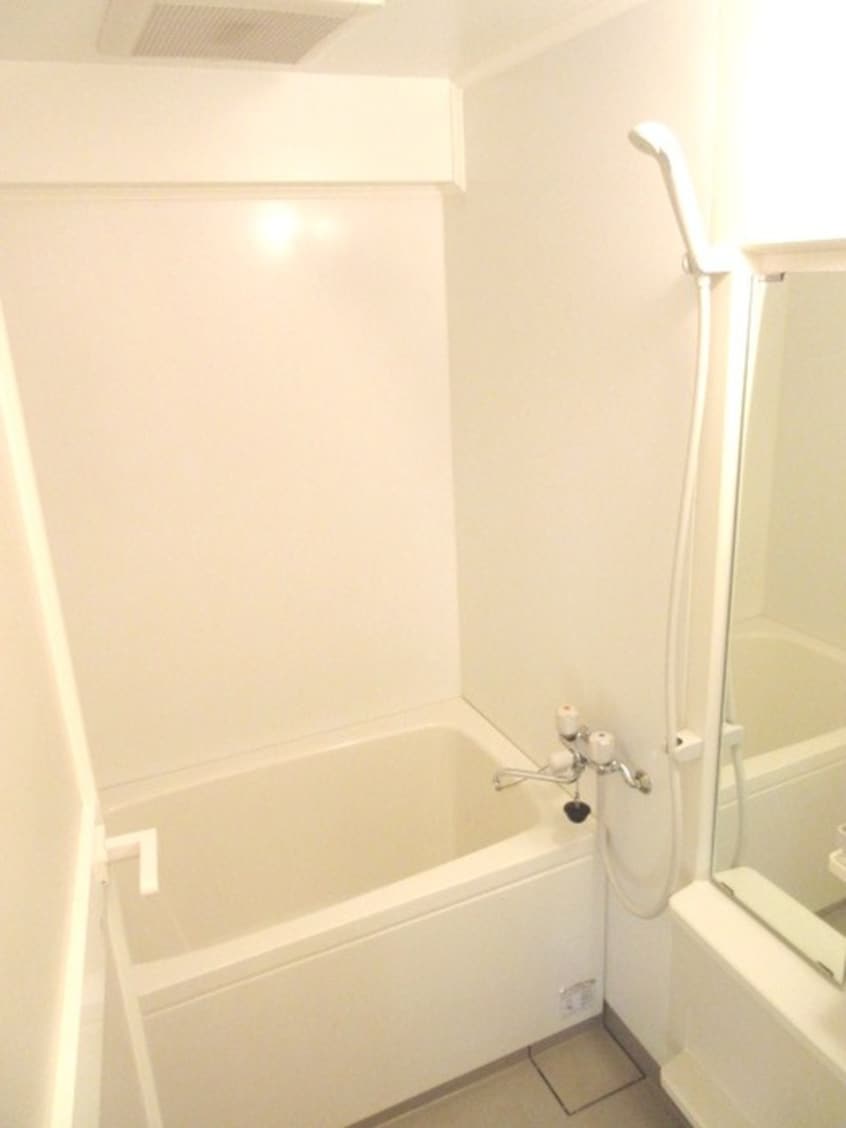 バス／シャワールーム等 ヴィラフローレンス