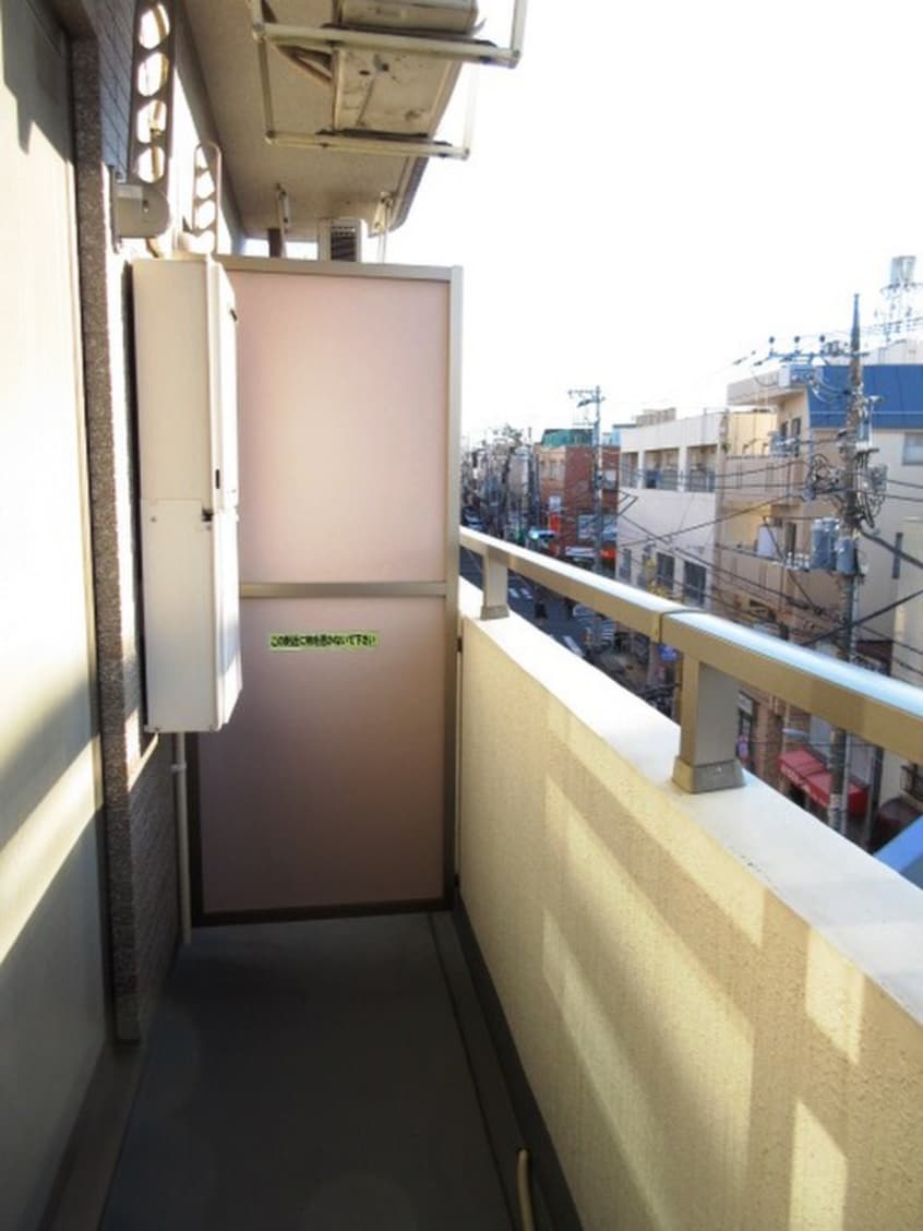 ベランダ・バルコニー ヴィラフローレンス