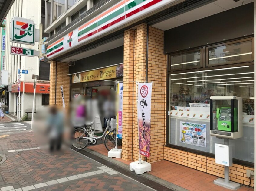セブンイレブン 青梅駅前店(コンビニ)まで547m フィエスタ青梅