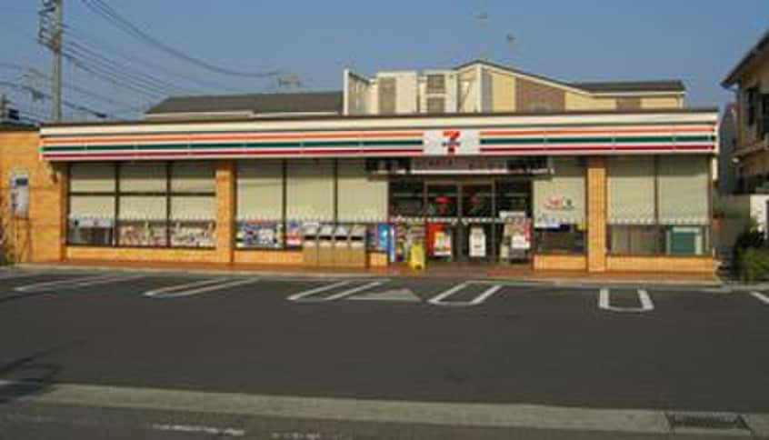 セブンイレブン辻堂東海岸4丁目店(コンビニ)まで150m 湘南槇町ヴィラ