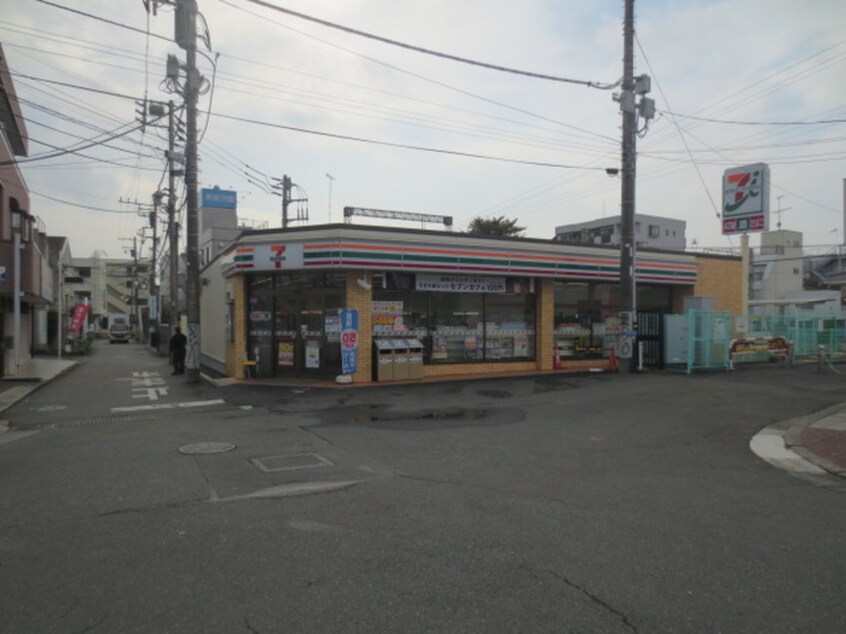 セブン-イレブン 大和桜ヶ丘東口店(コンビニ)まで290m グレイス桜ヶ丘