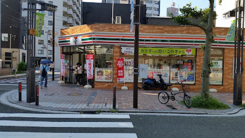 セブン-イレブン 横浜伊勢佐木町７丁目店(コンビニ)まで140m プレシエ伊勢佐木町