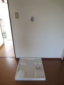 洗濯機置場 ドミール田谷