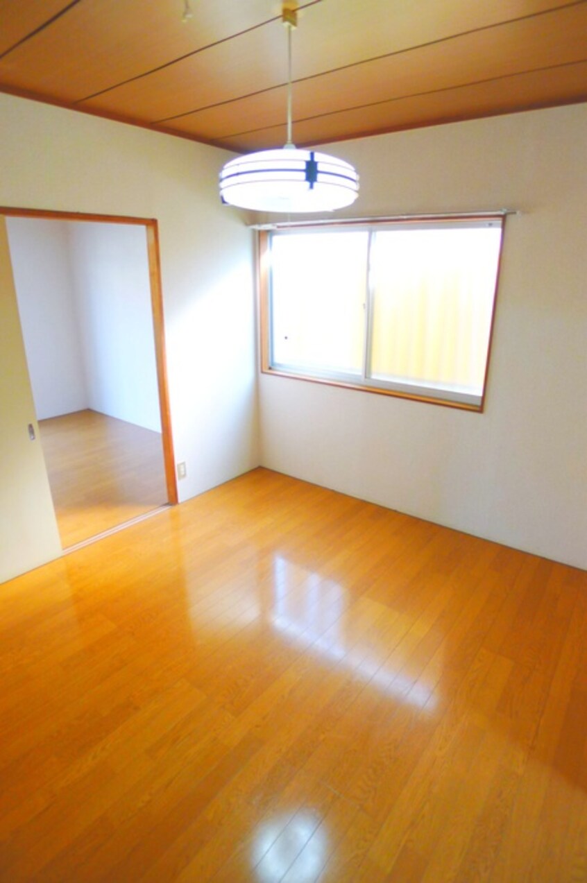 居室 パナハイツ小谷田