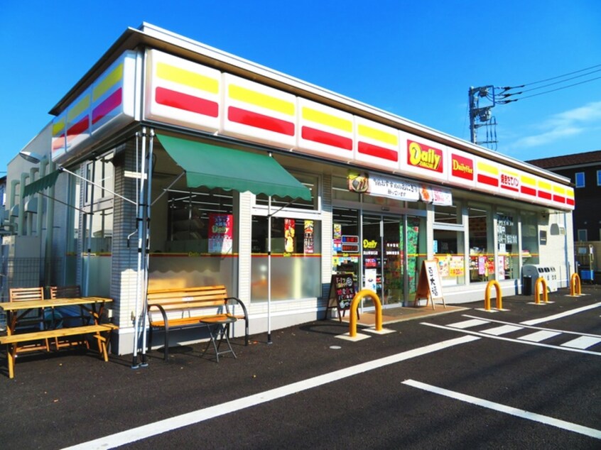 デイリーヤマザキ(コンビニ)まで670m パ－ルハイツ海老原２８