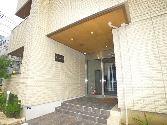 エントランス部分 ラ・パートメント