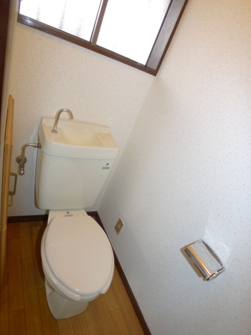 トイレ メゾン鎌ケ谷